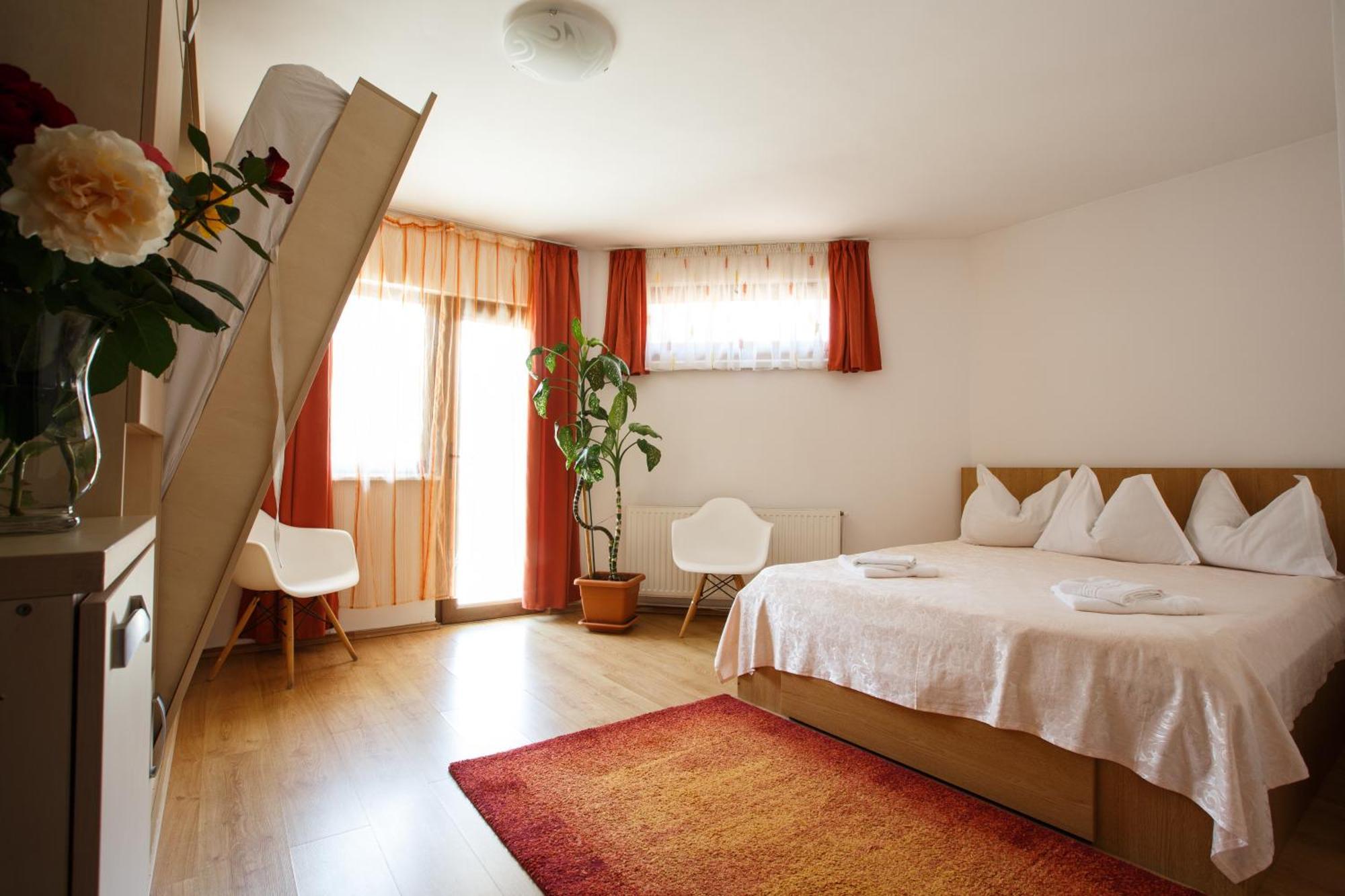 Charming Villa In A Private Mountain Resort Брашов Екстер'єр фото